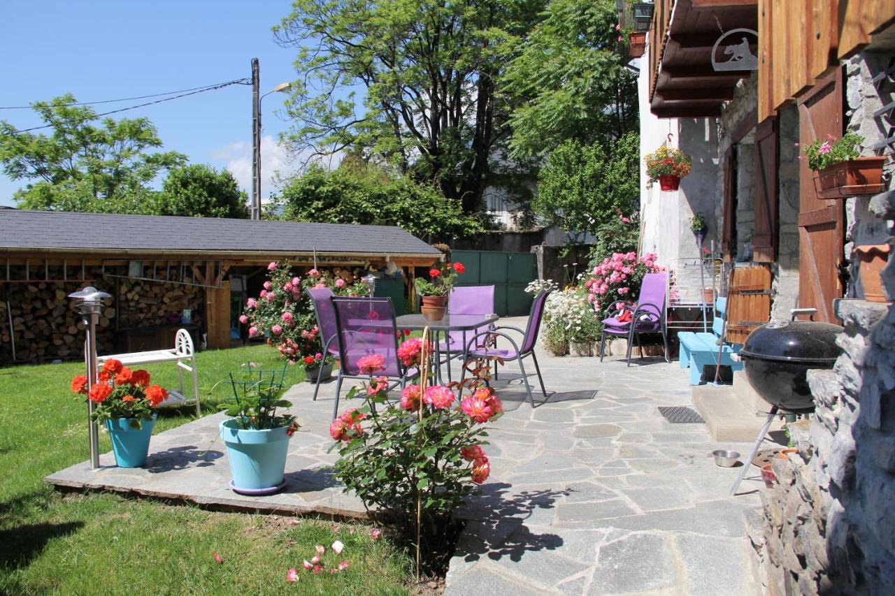 Bed and Breakfast Juste Pour Le Plaisir Saint-Pierre-dʼAlbigny Exterior foto